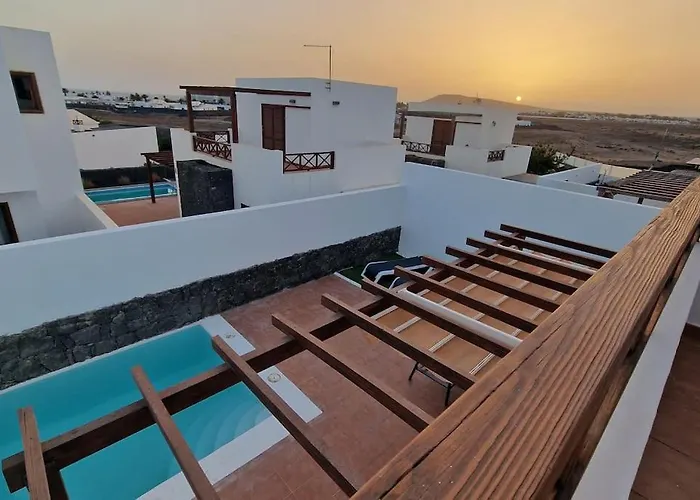 Naay * Πλάγια Μπλάνκα